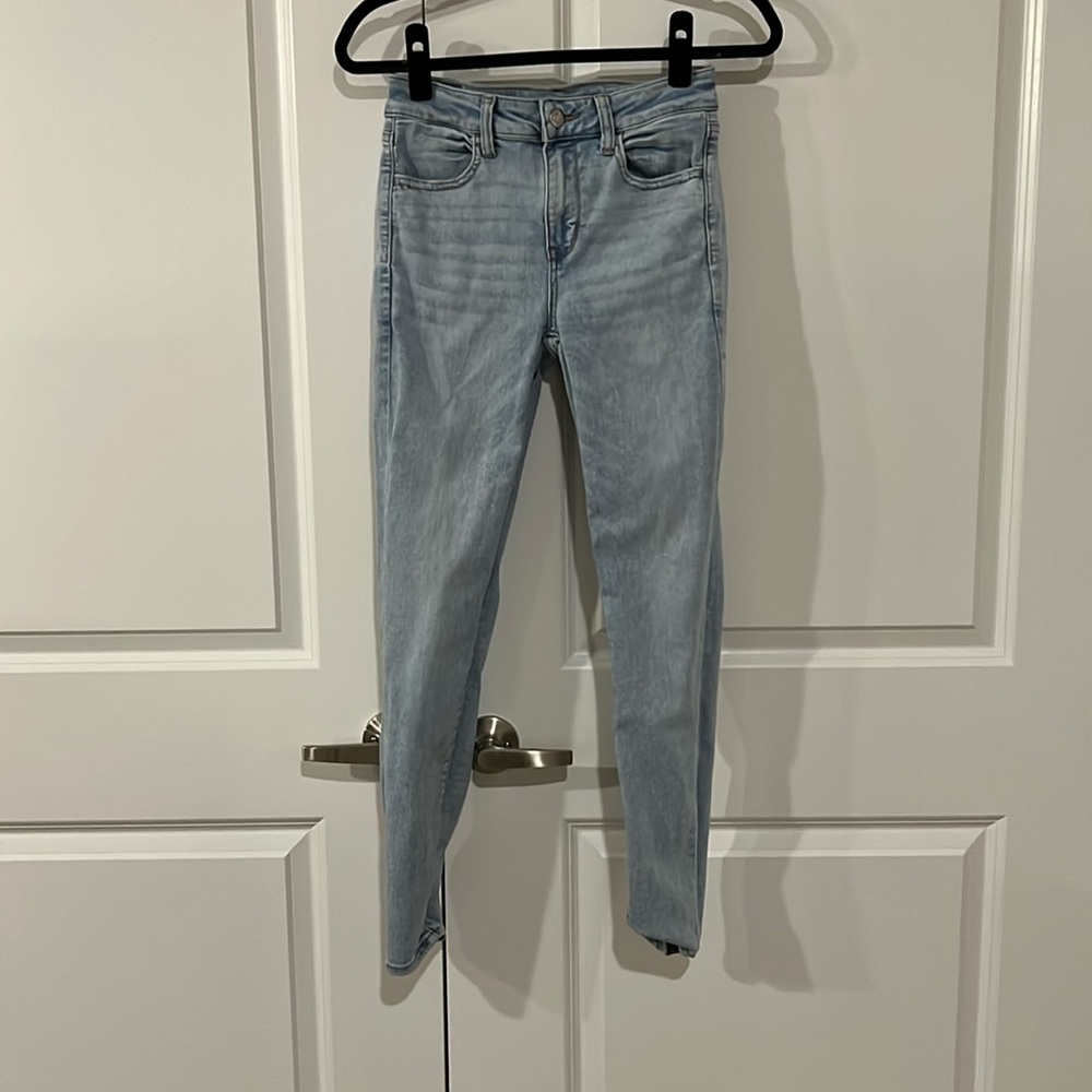 Lightly worn American Eagle Hi Rise Jeggings light blue size 4 regular